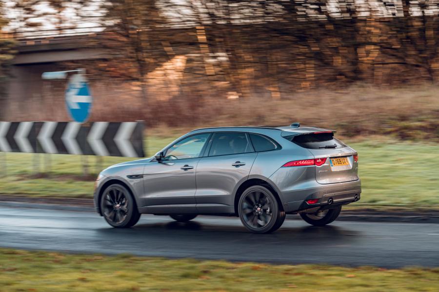  Jaguar F-Pace Chequered Flag 2019 года  (UK) (фото 6 из 8)